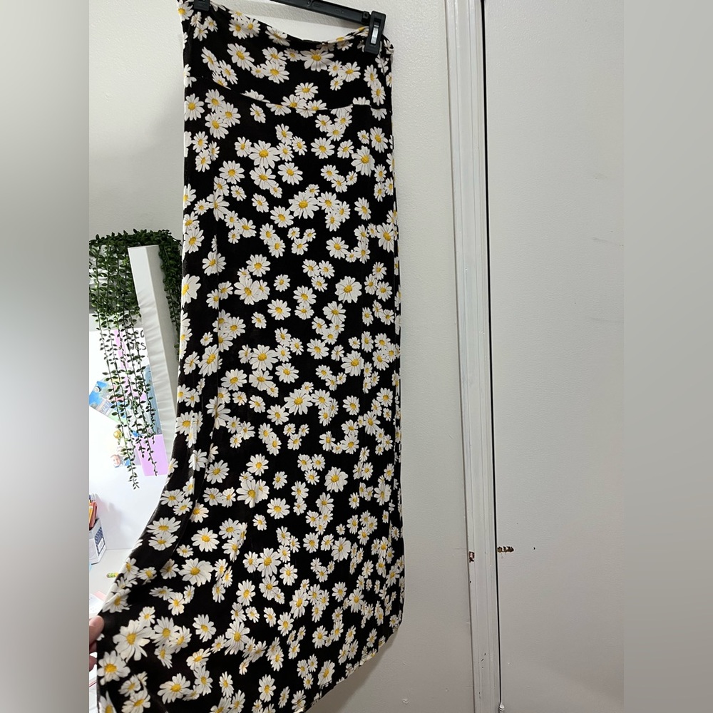 American rag junior skirt size large